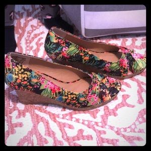 Dexflex Comfort Wedges- Never Worn